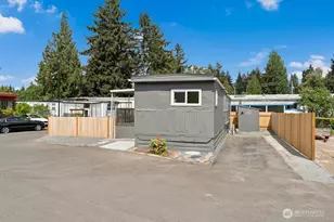 12200 Stone Ave N, Seattle, WA 98133 - Photo 21