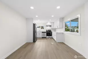 12200 Stone Ave N, Seattle, WA 98133 - Photo 9