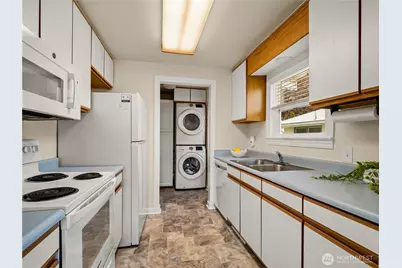 2402 N Stevens Street, Tacoma, WA 98406 - Photo 9