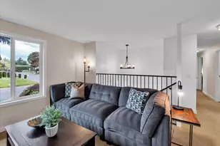 12818 NE 135th St, Kirkland, WA 98034 - Photo 5