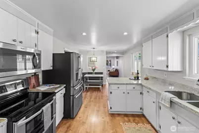 1005 N Stevens, Tacoma, WA 98406 - Photo 9