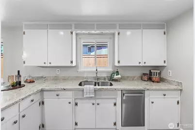 1005 N Stevens, Tacoma, WA 98406 - Photo 11