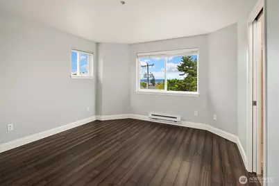 1818 18th Avenue #204, Seattle, WA 98122 - Photo 9