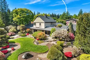 7720 NE 8th St, Medina, WA 98039 - Photo 1