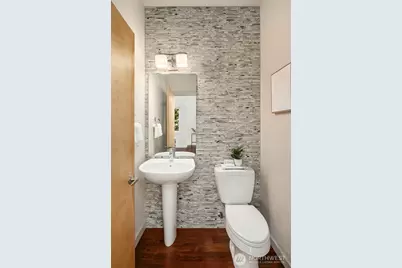 7349 California Avenue SW, Seattle, WA 98136 - Photo 13