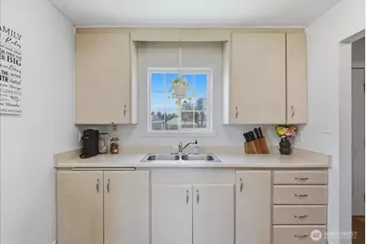 3042 Field Street, Longview, WA 98632 - Photo 9