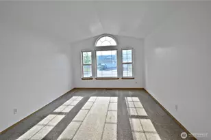 910 11th St SE, Puyallup, WA 98372 - Photo 9
