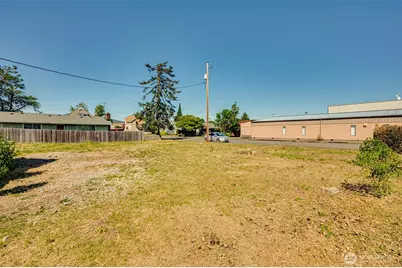 512 Davidson Avenue, Woodland, WA 98674 - Photo 5