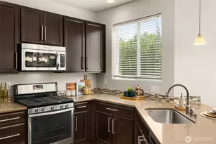 932 Clearwater Ct, Mount Vernon, WA 98273 - Photo 9