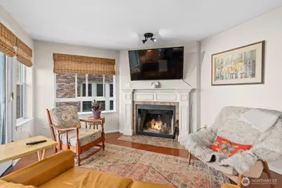 7814 Greenwood Avenue N #205, Seattle, WA 98103 - Photo 3
