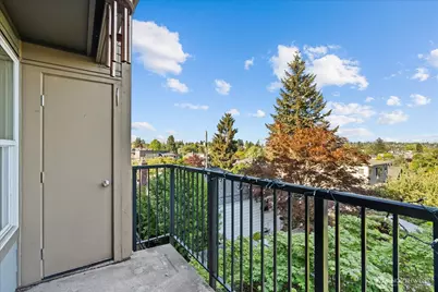 7814 Greenwood Avenue N #205, Seattle, WA 98103 - Photo 5