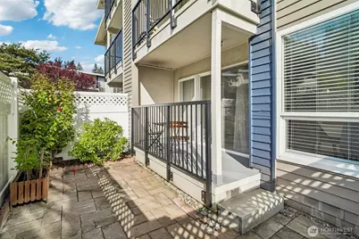 12700 NE 8th Street #E-104, Bellevue, WA 98005 - Photo 17