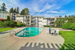 12700 NE 8th St, Bellevue, WA 98005 - Photo 21
