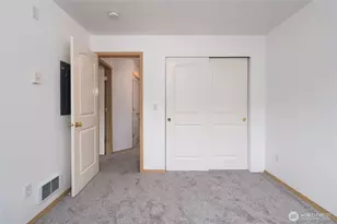 1640 SW Mulberry Pl, Oak Harbor, WA 98277 - Photo 15