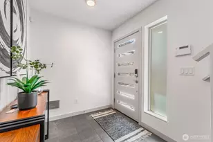 8840 Interlake Ave N, Seattle, WA 98103 - Photo 5