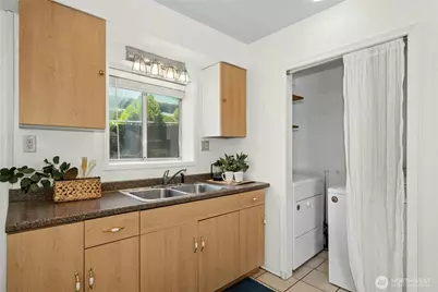 31025 E Lake Morton Drive SE, Kent, WA 98042 - Photo 25