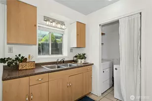 31025 E Lake Morton Dr SE, Kent, WA 98042 - Photo 25