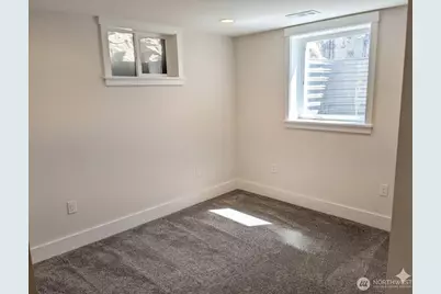 8006 25th Avenue NW, Seattle, WA 98117 - Photo 21