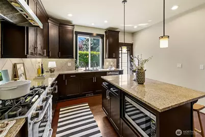 107 29th Avenue E, Seattle, WA 98112 - Photo 9