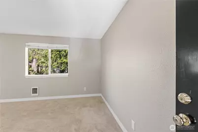 7700 196th Street SW #C, Edmonds, WA 98026 - Photo 5