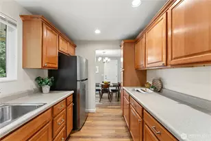 804 Lynnwood Ave NE, Renton, WA 98056 - Photo 11