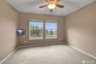 7728 Fairway Avenue SE #903, Snoqualmie, WA 98065 - Photo 11