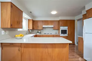 1045 Sunrise Ln, Fircrest, WA 98466 - Photo 11