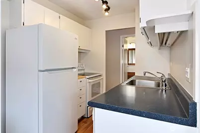 1200 Boylston Avenue #304, Seattle, WA 98101 - Photo 7