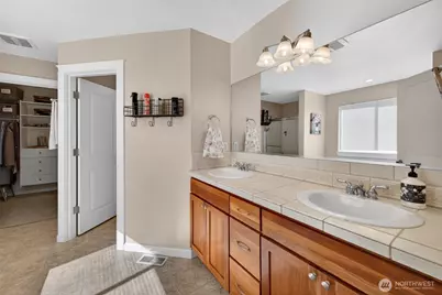 17104 138th Avenue Ct E, Puyallup, WA 98374 - Photo 35