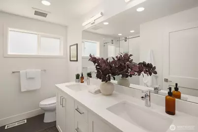 9419 NE 5th Street, Bellevue, WA 98004 - Photo 27