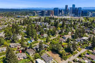 9419 NE 5th St, Bellevue, WA 98004 - Photo 39