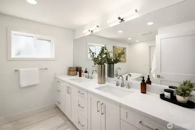 9419 NE 5th Street, Bellevue, WA 98004 - Photo 23