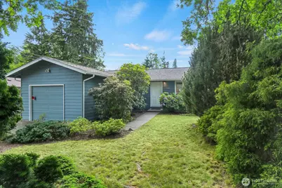 13325 19th Avenue NE, Seattle, WA 98125 - Photo 1