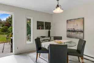 13325 19th Ave NE, Seattle, WA 98125 - Photo 9