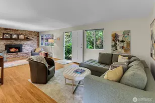 13325 19th Ave NE, Seattle, WA 98125 - Photo 5