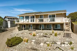 724 Hacienda Dr, Coupeville, WA 98239 - Photo 1