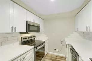 2700 4th Ave, Seattle, WA 98121 - Photo 11