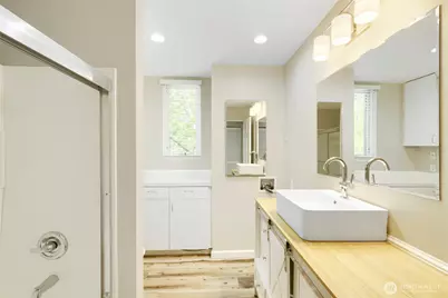 2700 4th Avenue #301, Seattle, WA 98121 - Photo 13