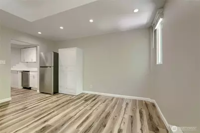 2700 4th Avenue #301, Seattle, WA 98121 - Photo 17