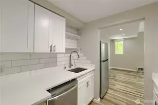 2700 4th Ave, Seattle, WA 98121 - Photo 9