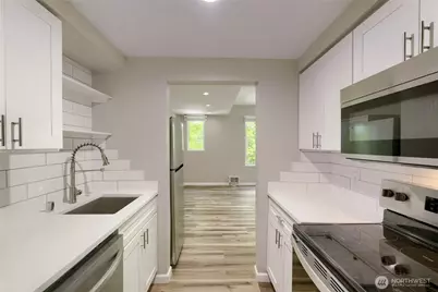 2700 4th Avenue #301, Seattle, WA 98121 - Photo 13