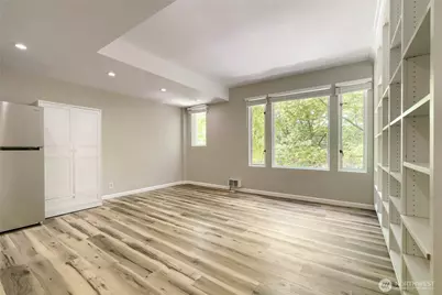 2700 4th Avenue #301, Seattle, WA 98121 - Photo 5