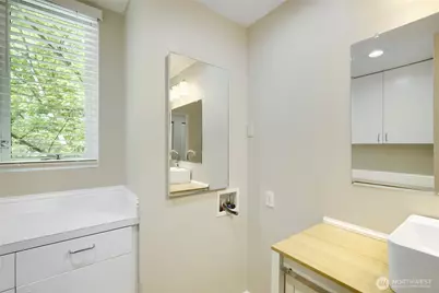 2700 4th Avenue #301, Seattle, WA 98121 - Photo 15