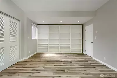 2700 4th Avenue #301, Seattle, WA 98121 - Photo 27