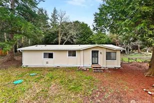 802 Hazzle Ct, Coupeville, WA 98239 - Photo 9