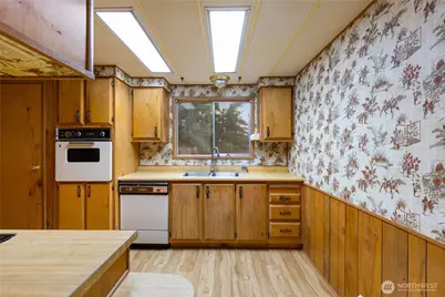 802 Hazzle Court, Coupeville, WA 98239 - Photo 15