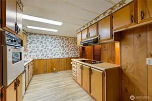 802 Hazzle Ct, Coupeville, WA 98239 - Photo 21