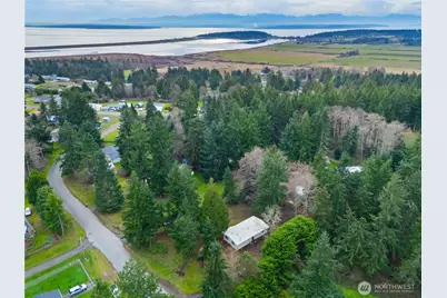 802 Hazzle Court, Coupeville, WA 98239 - Photo 5