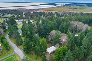 802 Hazzle Ct, Coupeville, WA 98239 - Photo 5