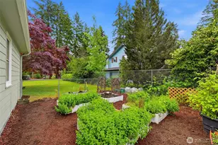 10612 Lake Steilacoom Dr SW, Lakewood, WA 98498 - Photo 37
